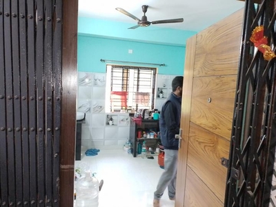 2 BHK Flat for rent in Dum Dum, Kolkata - 850 Sqft