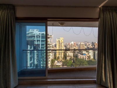 3 BHK Flat for rent in Bandra West, Mumbai - 2500 Sqft