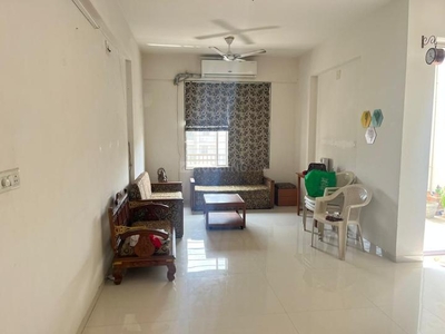 4 BHK Flat for rent in Vaishno Devi Circle, Ahmedabad - 2200 Sqft