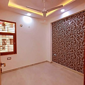 1200 sq ft 3 BHK 2T SouthEast facing Apartment for sale at Rs 42.50 lacs in Project in Sector 73, Noida