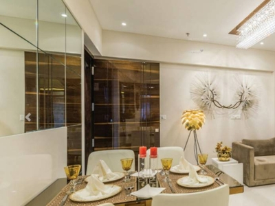 650 sq ft 2 BHK Apartment for sale at Rs 1.71 crore in Chandak Magathane in Borivali East, Mumbai