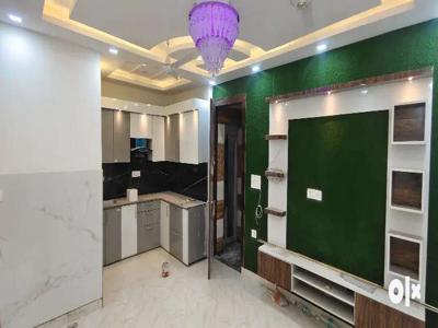 2 BHK semi furnish flat 70 Gaj with lift & car parking Near Dwarka Mor
