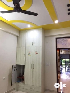 35 lac flat available for sale at Thapar Nagar Meerut