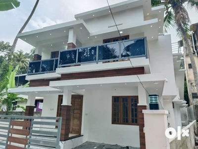 4BHK 5 CENT 2100 SQFT NEW EXCELLENT HOUSE NEAR PEROORKADA