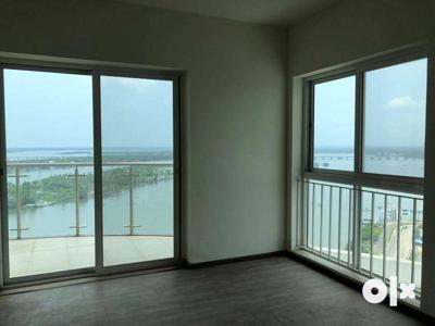 6 BHK WATERFRONT APARTMENT FOR SALE