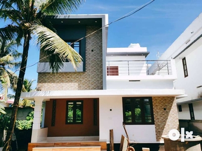 Elegant 1500 Sqft,5cent,3BHK New Villa Thrissur