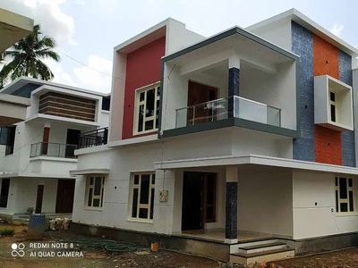 Thrissur mannuthy 4 .5 cent 3 bhk New villa