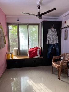 1 RK Flat for rent in Malad West, Mumbai - 330 Sqft