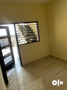 2 BHK neat and clean in posh area available for rent