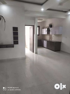 3 bhk semi furnished flat for rent