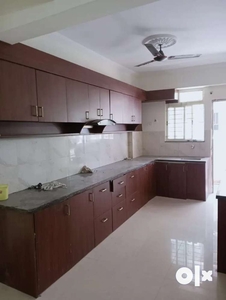 3bhk flat for rent in good condition prime location semi furnished