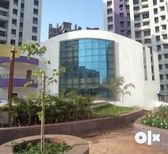 BEAUTIFUL 1BHK UNFurnished Flat with ClubHouse, near Hypercity & Gcorp