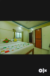 Big parking is there.. total 5 ac rooms 1shop 3 minutes Calangute