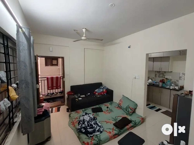 FULLY FURNISHED 1BHK SHARING