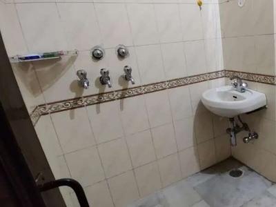 Furnished 1 bedroom dd rent first sec 40 couple, single working only.