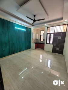 3Bhk Ready to move flat in Gated Noida West