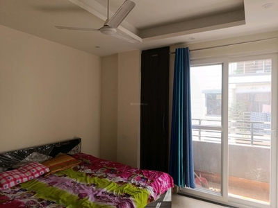 2 BHK Flat for rent in Saket, New Delhi - 985 Sqft