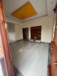 2 BHK House for Lease In Mallathahalli