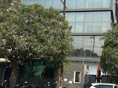 Commercial Office Space 22000 Sq.Ft. in Sector 63 Noida