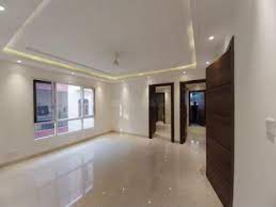 Apartment / Flat RAJENDRA PLACE For Sale India