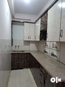 2bhk flat for rent in builders flat