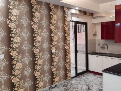 2BHK SEMI FURNISHED FLAT PRIME LOCATION IN CENTRAL NOIDA SECTOR-73