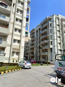 3 bhk apartment flat available for rent in multi story society