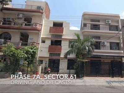 4 Bds - 3 Ba - 3600 ft2400 sq yards Ground Floor for Sale in 7 Phase M