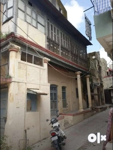 Haritage old House For Sale at Uparkot Road
