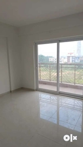 Immediate Possession: 3BHK Spacious 1500+ Flats in E City, OC Received