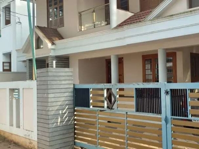 Posh house with 6 cent land just near calicut medical collage road