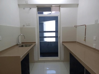 2 BHK Flat for rent in Malad East, Mumbai - 860 Sqft