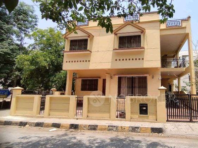2 BHK House for Rent In 1, 8th Main Rd