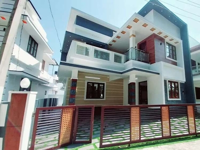 Kakkanad pallikara 4bhk new villa sale