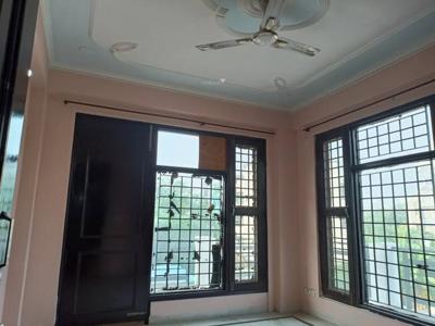 1300 sq ft 2 BHK 2T BuilderFloor for rent in Project at Sector 57, Gurgaon by Agent Azuroin