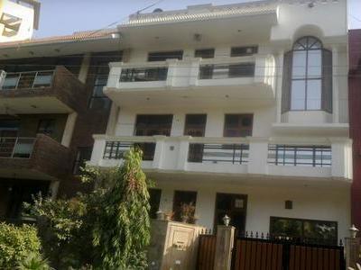 3 BHK Builder Floor For RENT 5 mins from Sector-9