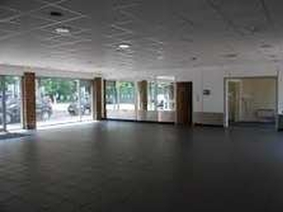 Showroom 2900 Sq.ft. for Sale in