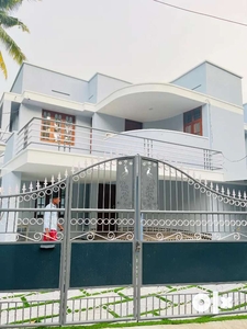 13 cent 3300 square feet 4Bath attached bedroom house for sale