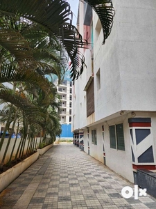 1615sft west facing 3bhk flat for resale in kondapur