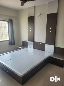 2bhk GOOD CONDITION AND LOCATION VENTILATED FLAT WITH RESNABLE PRICE