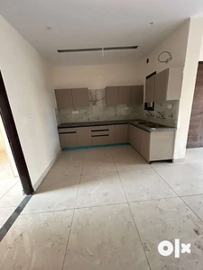 3bhk flat on 200ft airport road