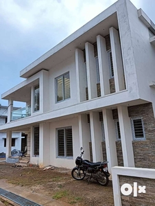 4bhk Gated community Villa with 2700sqft Near Amala- Thrissur