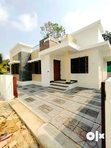 NEWLY CONSTRUCTED 2 BED 800 SFT VILLA IN NORTH PARAVUR near thathapaly
