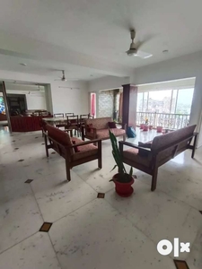 Spacious 4BHK Fully furnished flat for sale