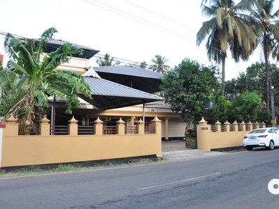 West Fort- 2000 sq ft villa in 11 cents of land