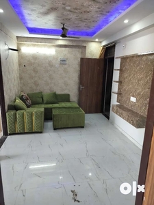 3 bhk luxury flat on 100 ft road in mansarover Jaipur park facing