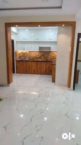 Brand new 3bhk flat with Car Parking in Alkapuri.