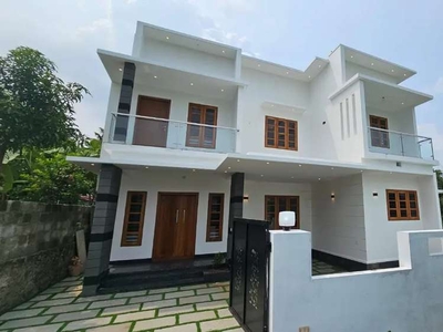 New 4bhk beautiful villa for sale in Aluva Edayapuram