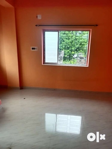 Restriction free flat available for rent at Tollygunge metro area.