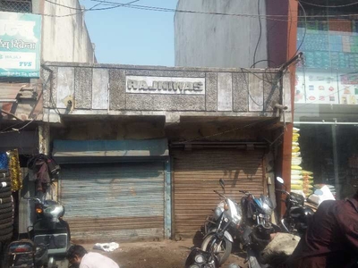 Showroom 3000 Sq.ft. for Sale in Sindhi Colony, Indore